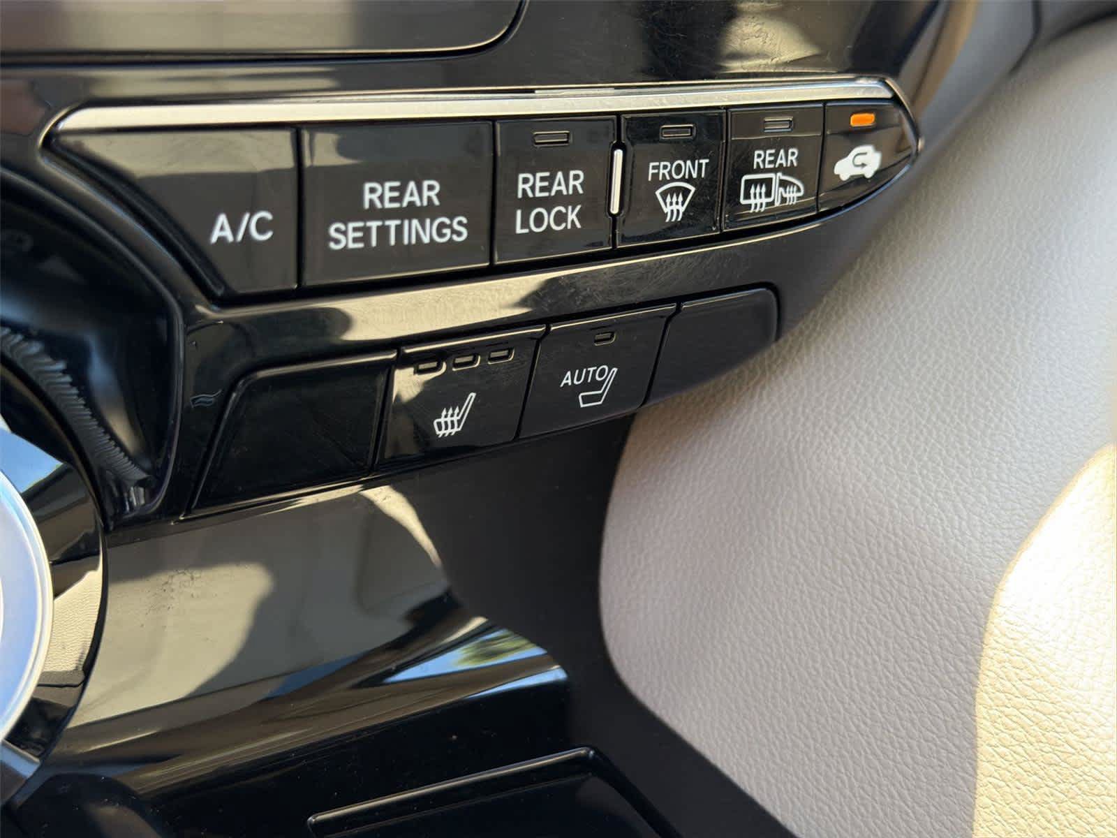 Certified 2022 Acura MDX FWD image 35