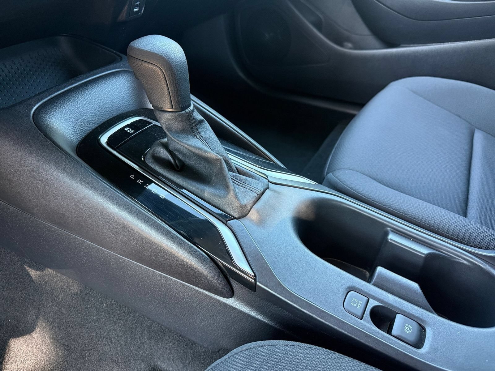 Used 2025 Toyota Corolla LE FWD image 37