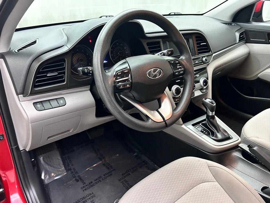 Used 2019 Hyundai Elantra SE FWD image 11