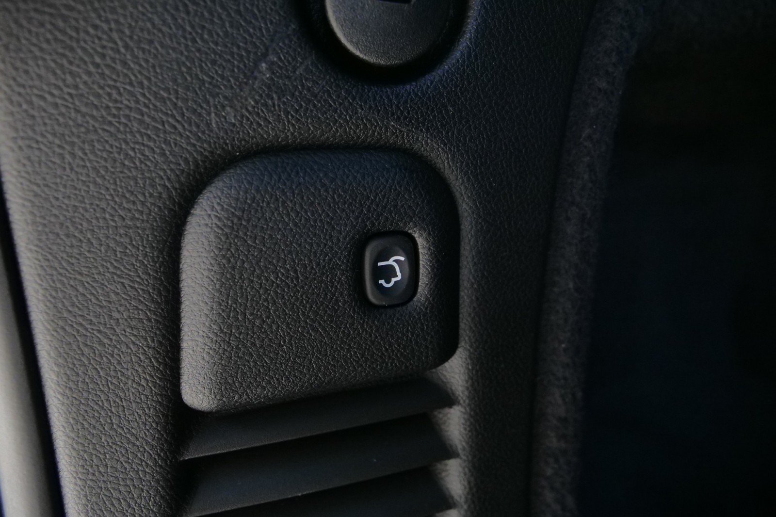 Used 2025 Dodge Durango R/T AWD/4WD image 38