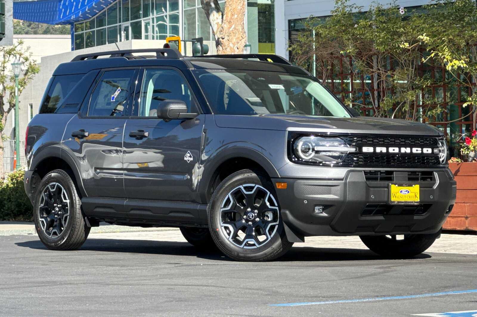 New 2026 Ford Bronco Sport Outer Banks w/ Outer Banks Tech Package+ AWD/4WD image 2