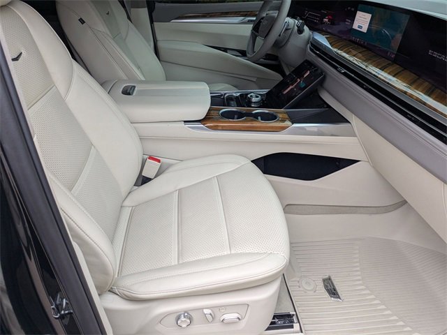 Certified 2025 Cadillac Escalade ESV Sport Platinum w/ LPO, ONYX Package image 25