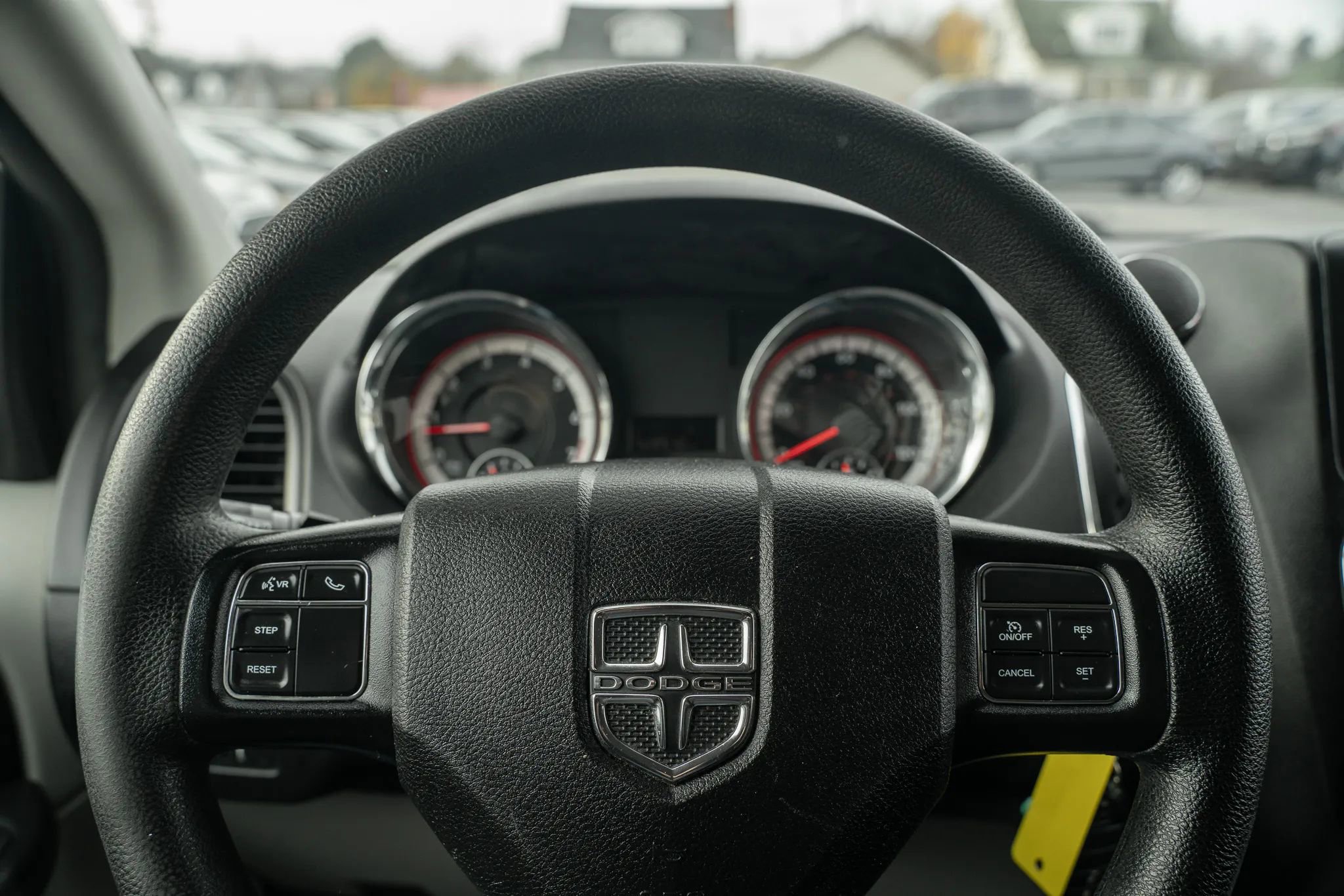 Used 2019 Dodge Grand Caravan SE w/ UConnect Hands-Free Group image 16