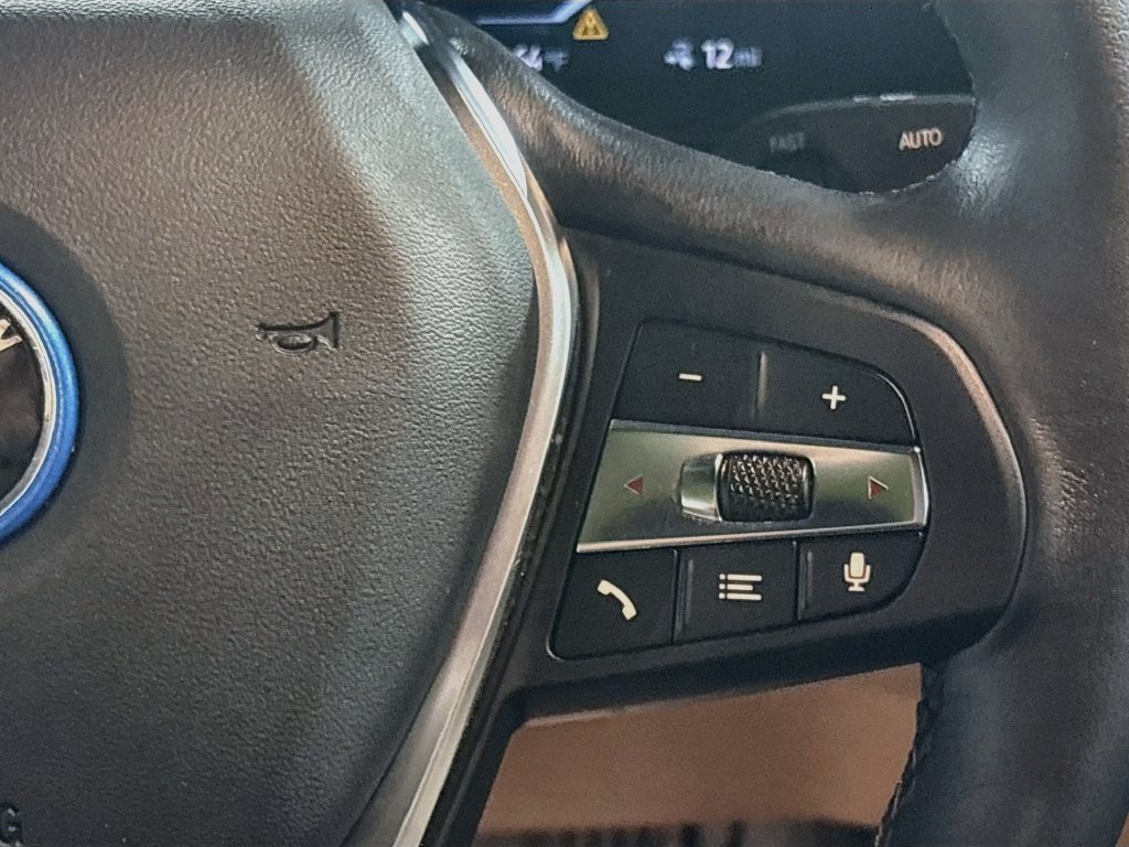 Used 2024 BMW i4 eDrive35 w/ Premium Package RWD image 36