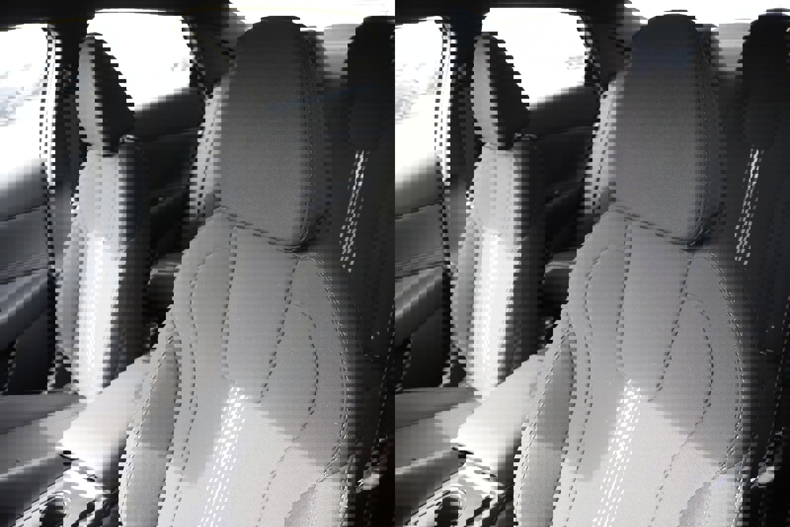 New 2025 Hyundai Elantra Sport image 11