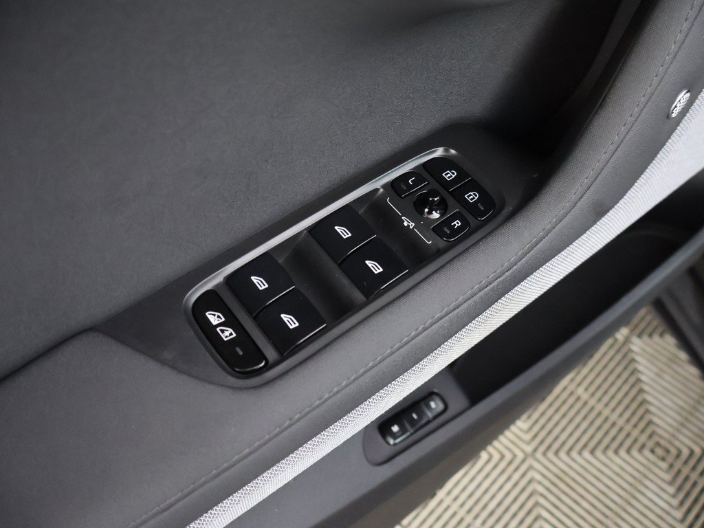 Used 2023 Polestar Polestar 2 w/ Pilot Pack AWD/4WD image 39