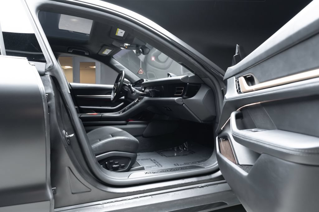 Used 2020 Porsche Taycan Turbo AWD/4WD image 44
