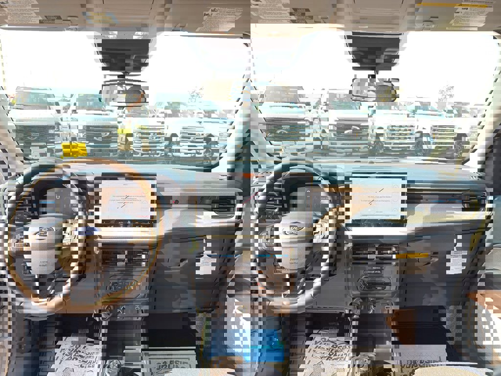 New 2025 Ford Maverick XLT w/ XLT Luxury Package image 22