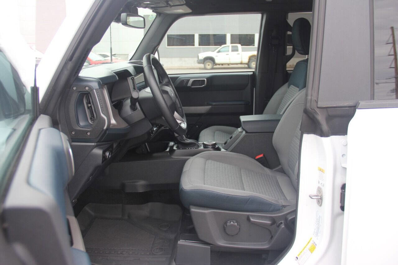 Used 2023 Ford Bronco Outer Banks image 10
