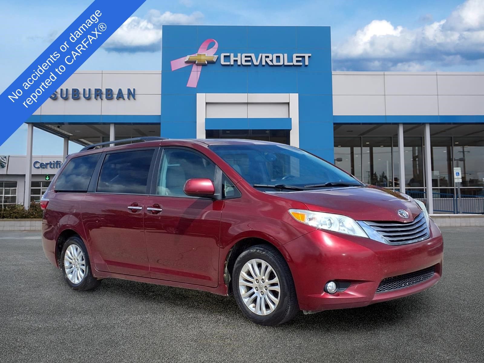 Used 2015 Toyota Sienna XLE FWD image 3