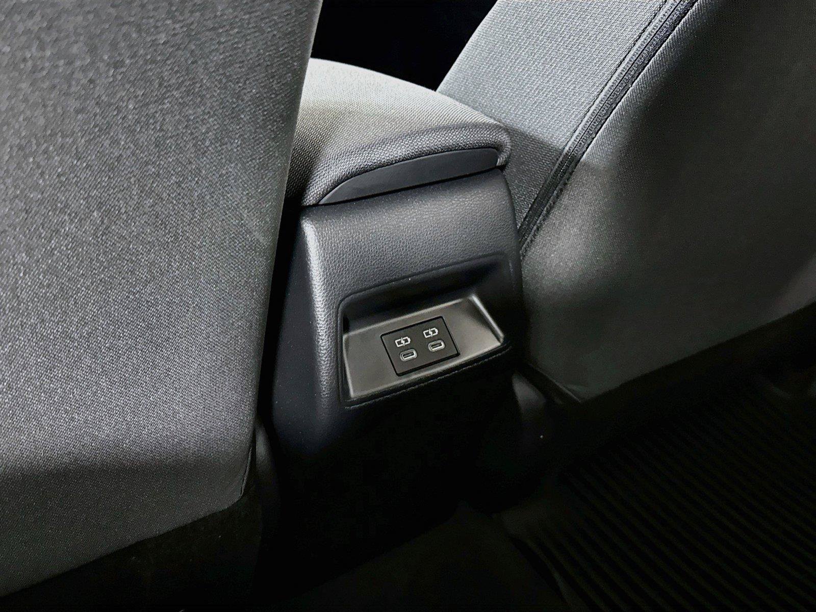 Certified 2026 Toyota Corolla SE w/ SE Package FWD image 31