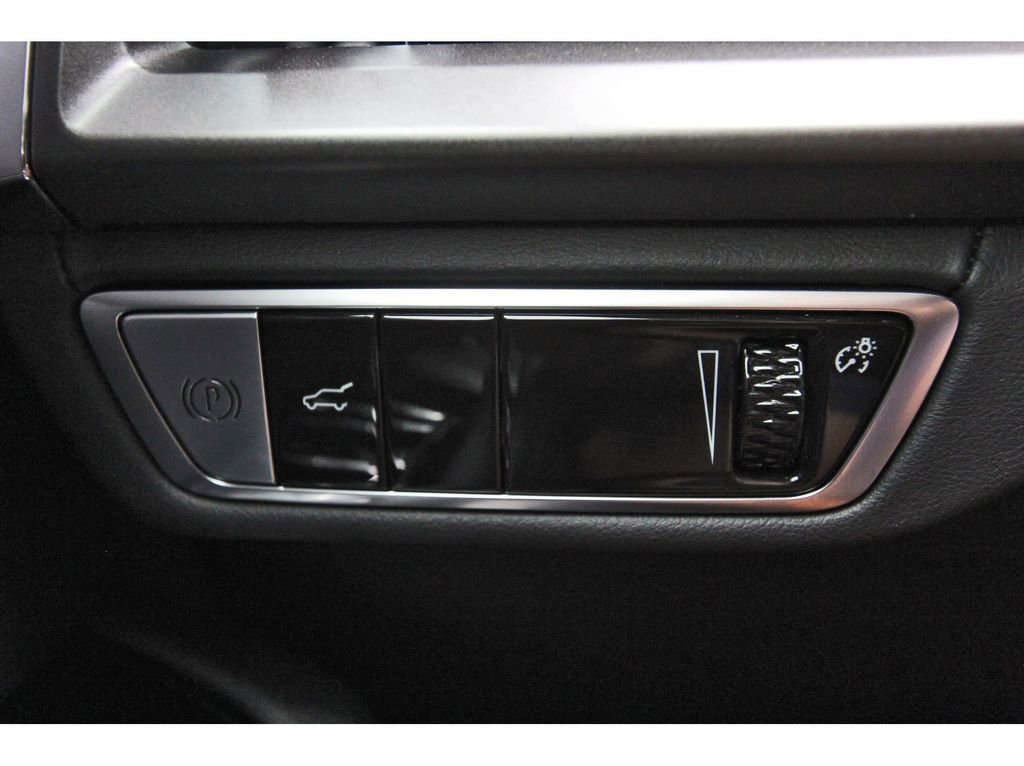 New 2026 Cadillac Vistiq Luxury AWD/4WD image 15