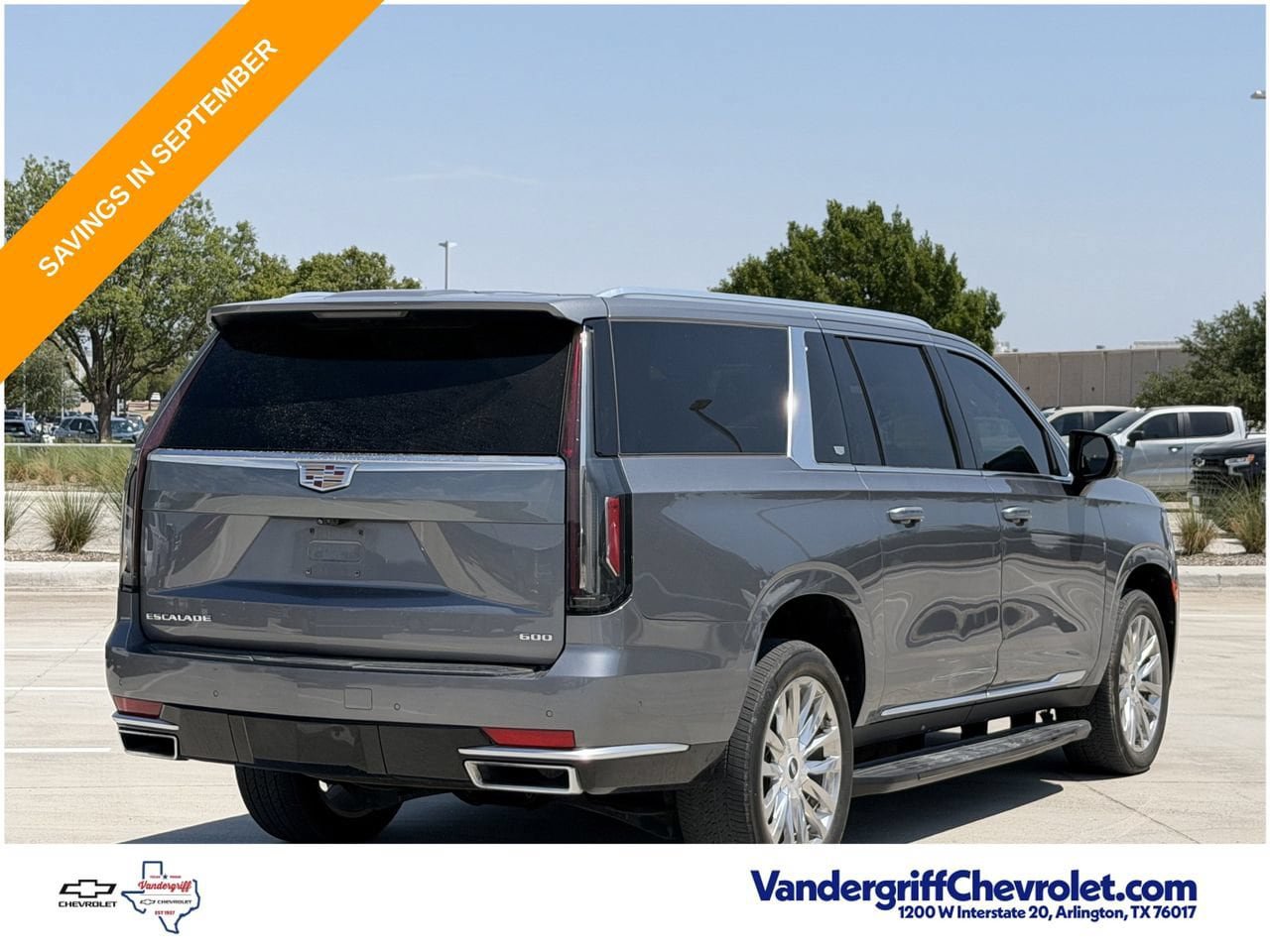 Used 2021 Cadillac Escalade ESV Premium Luxury AWD/4WD image 4