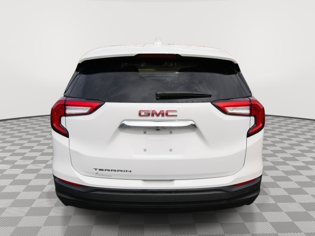 Certified 2022 GMC Terrain SLE image 4