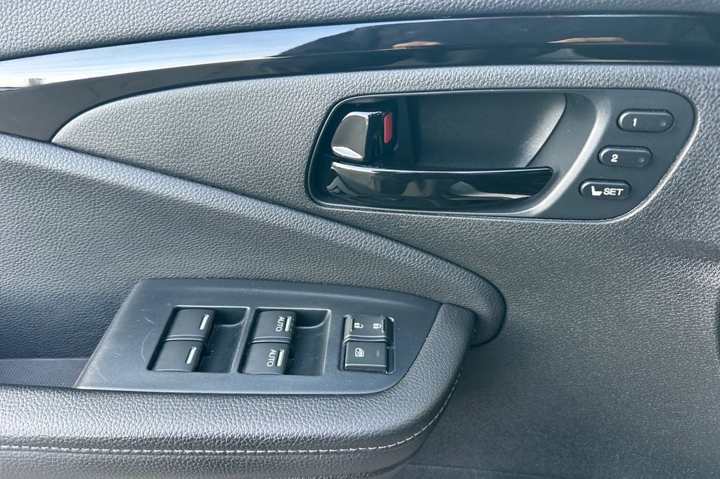 Used 2023 Honda Passport Elite image 11