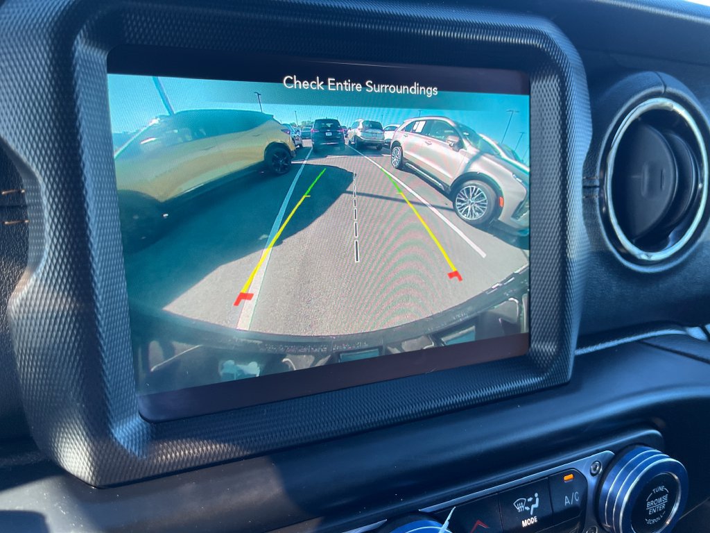 Used 2021 Jeep Wrangler Unlimited Sahara AWD/4WD image 19
