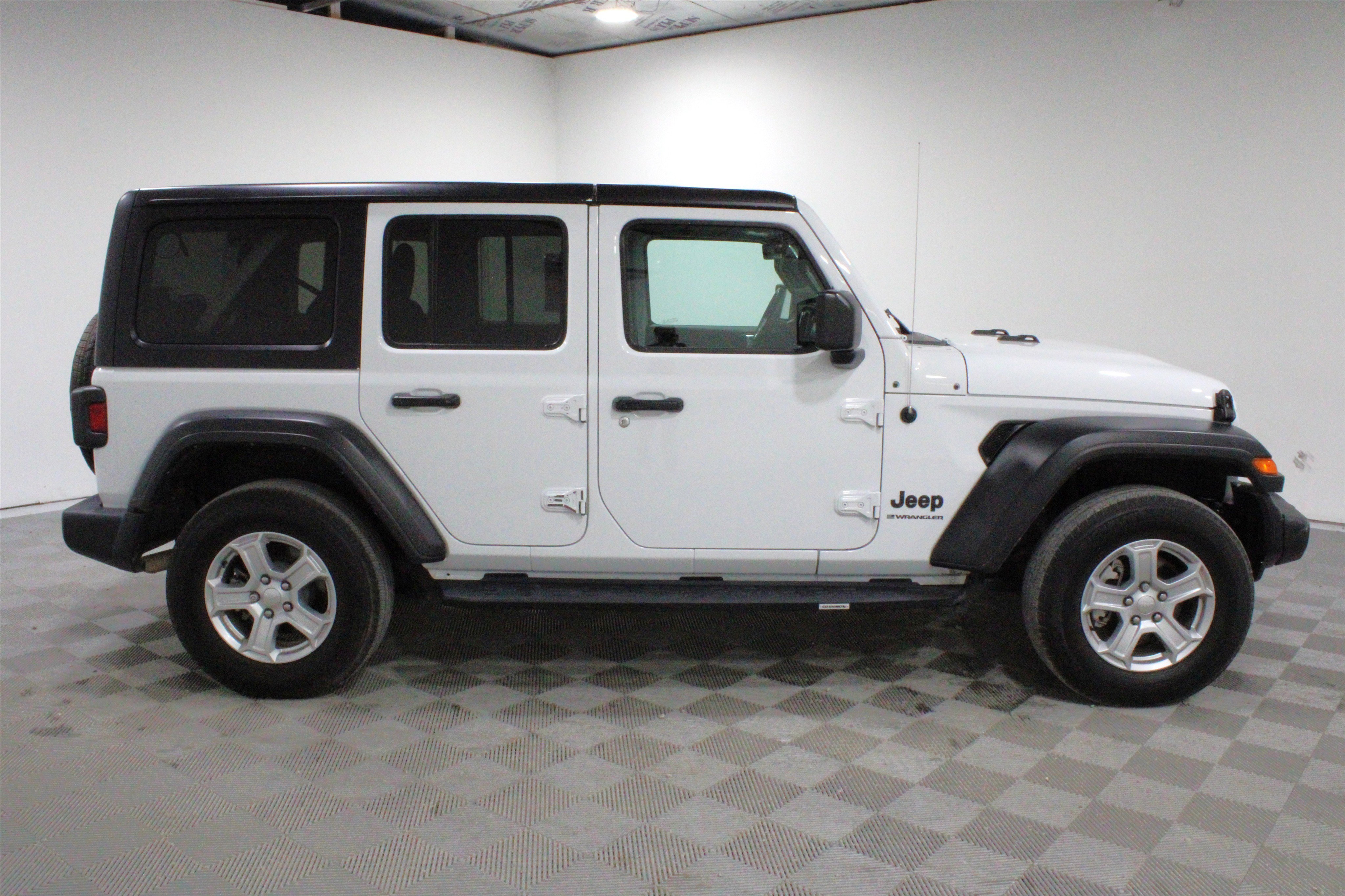 Used 2023 Jeep Wrangler Unlimited Sport AWD/4WD image 26