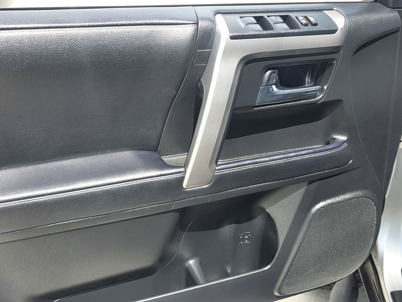 Used 2023 Toyota 4Runner SR5 Premium w/ Moonroof Package AWD/4WD image 17