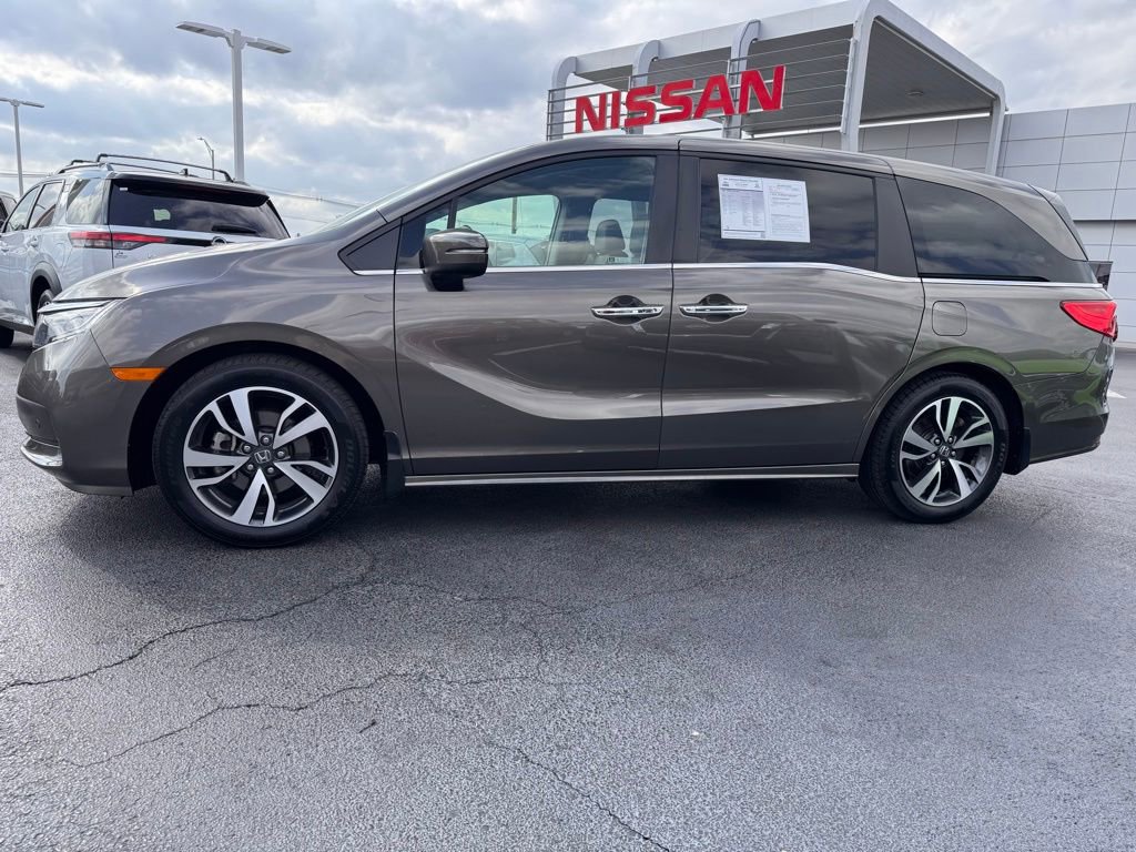 Used 2021 Honda Odyssey Touring image 2
