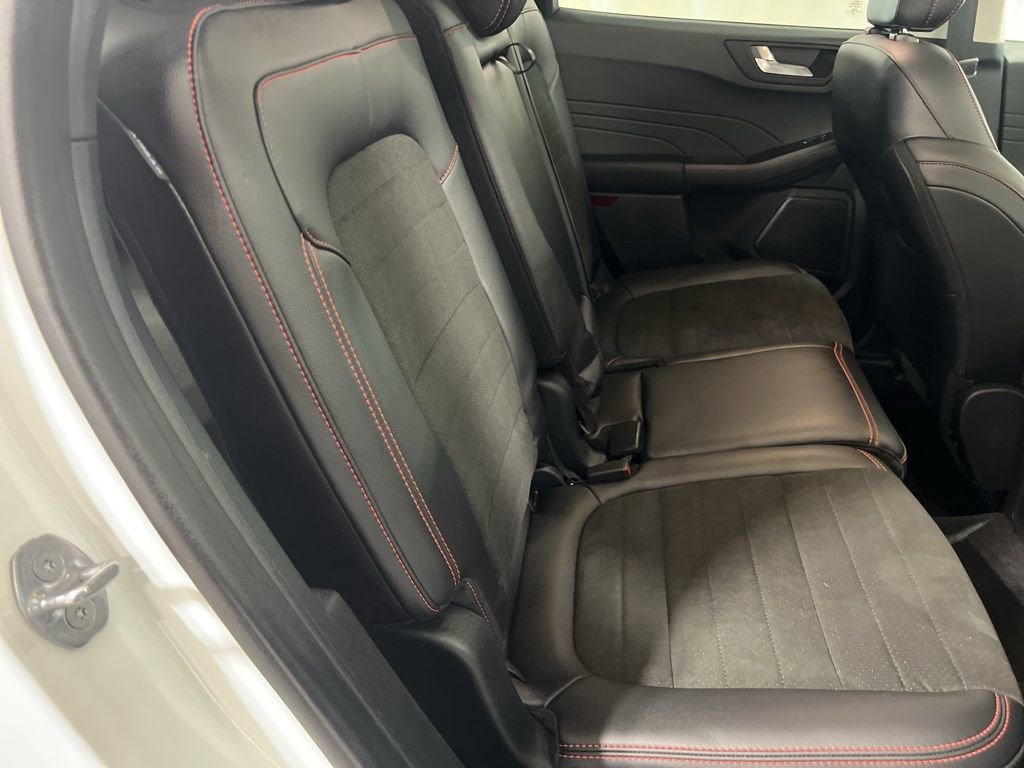 Used 2022 Ford Escape SEL w/ SEL Stealth AWD Package image 19