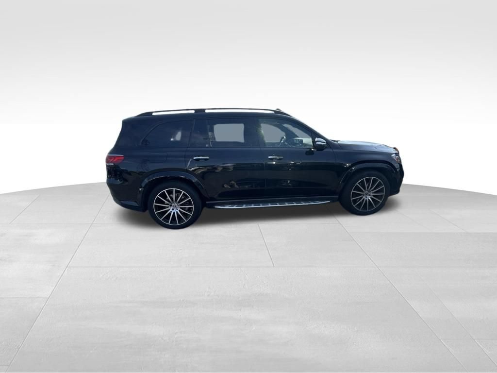 Used 2021 Mercedes-Benz GLS 580 4MATIC image 2