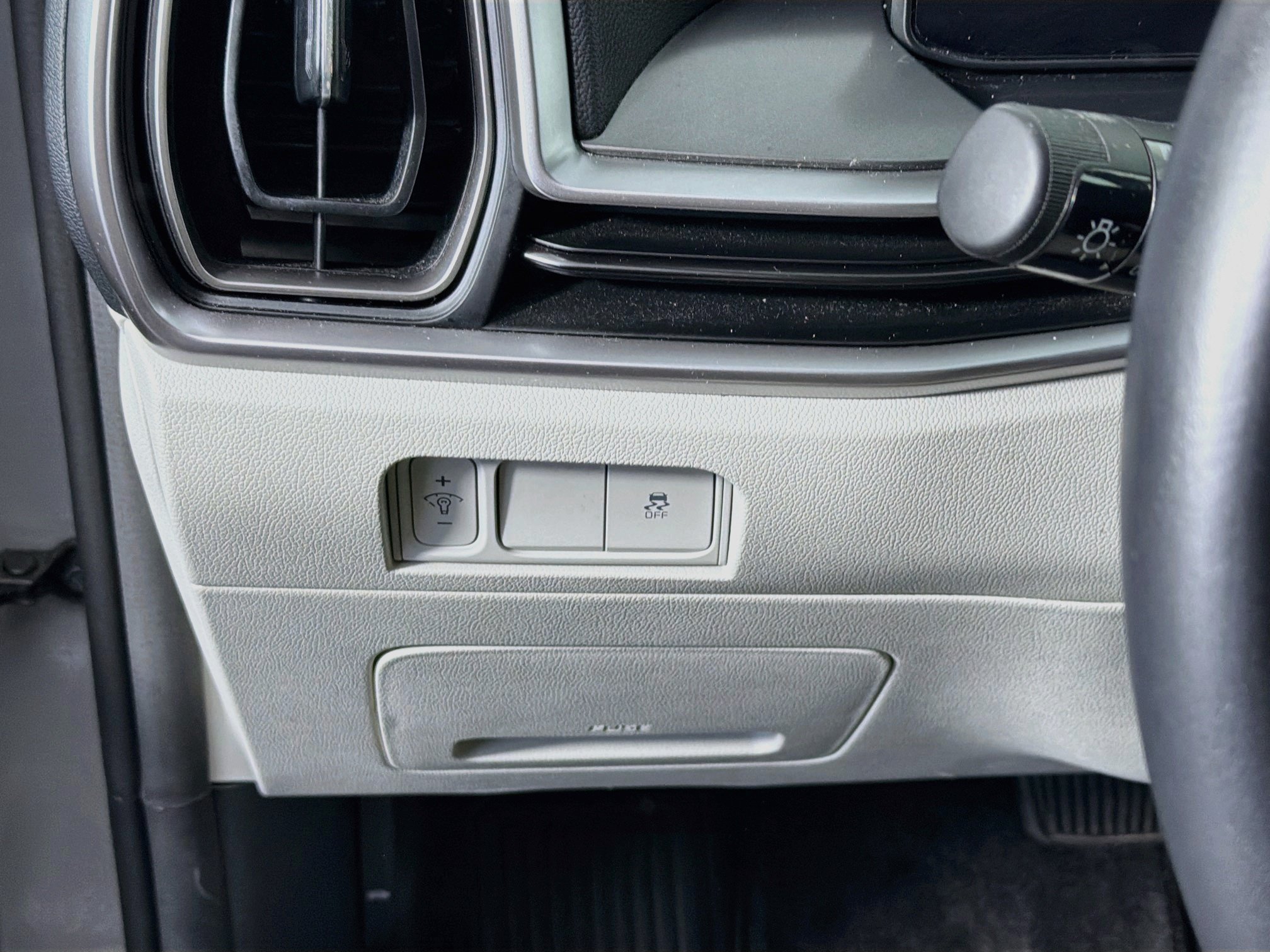 Used 2025 Kia Sorento S w/ Panoramic Sunroof Package FWD image 17