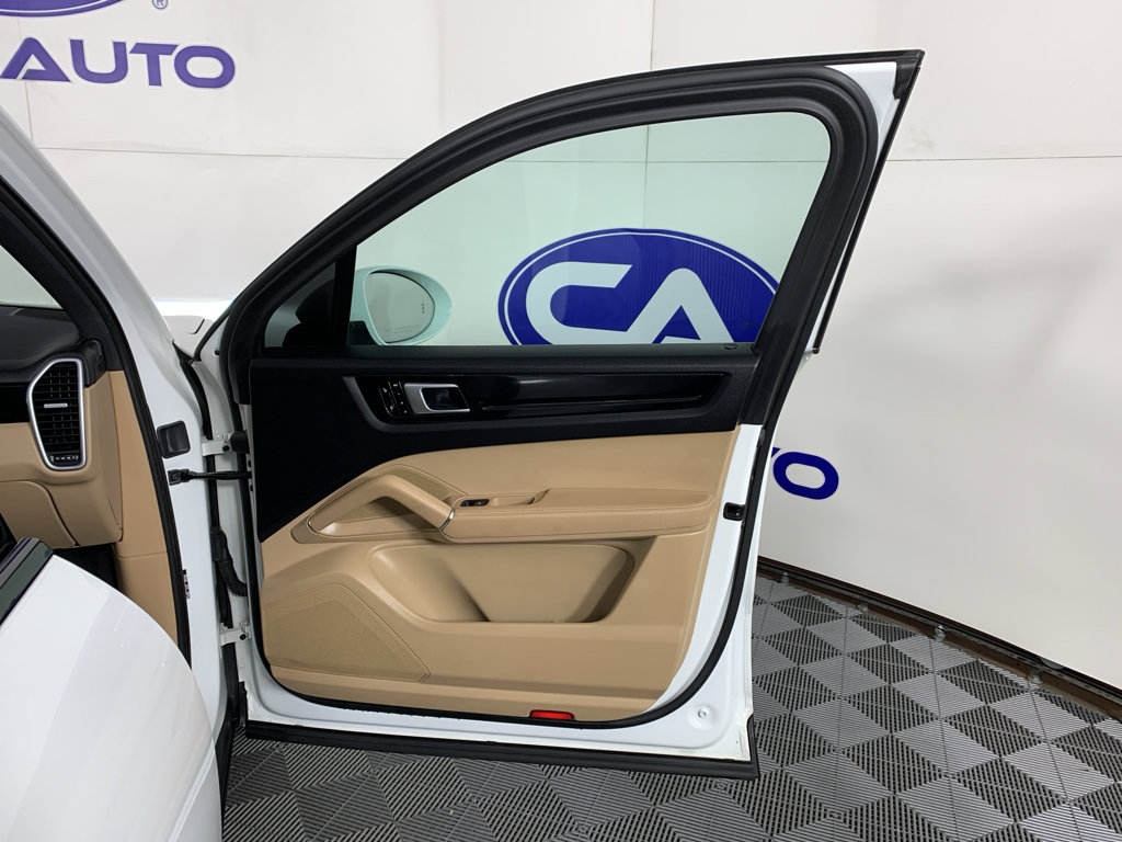 Used 2019 Porsche Cayenne image 41