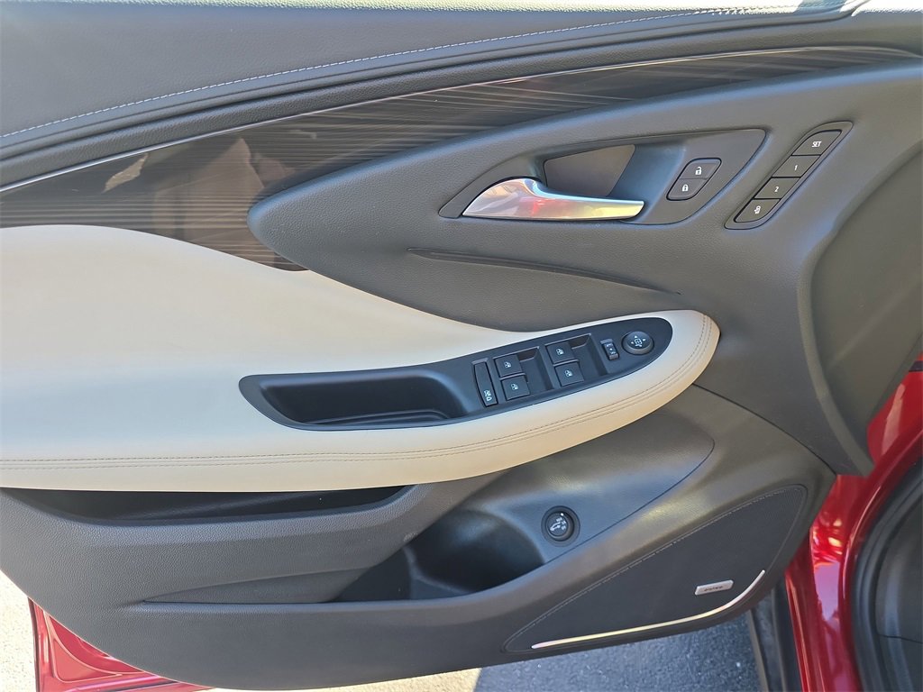 Used 2020 Buick Envision Premium image 17