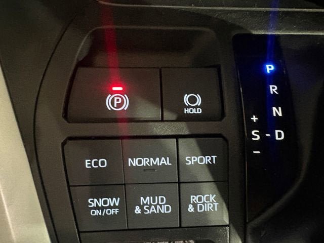 Certified 2023 Toyota RAV4 LE AWD/4WD image 18