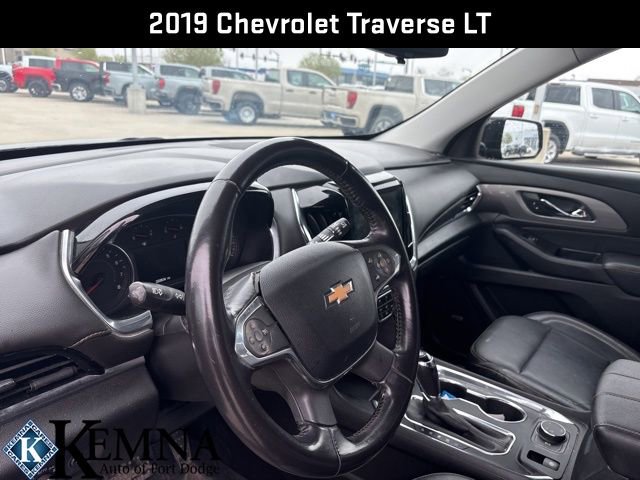 Used 2019 Chevrolet Traverse LT w/ LT Premium Package AWD/4WD image 10