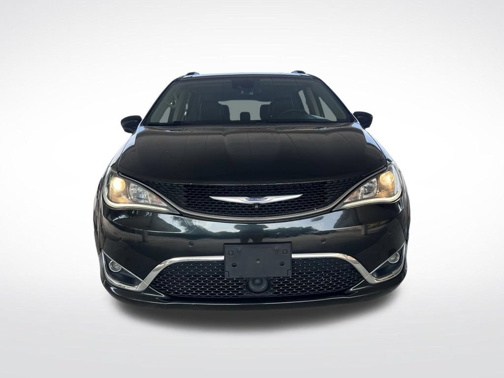 Used 2017 Chrysler Pacifica Touring-L Plus w/ Advanced Safetytec Group FWD image 2