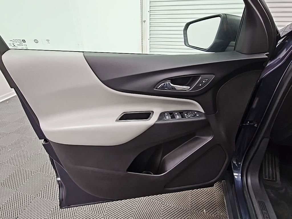 Used 2019 Chevrolet Equinox LS image 27