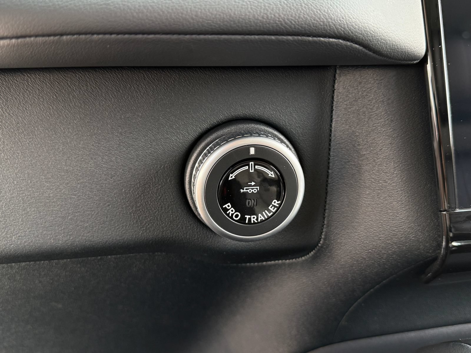 New 2027 Lincoln Navigator L Premier AWD/4WD image 30