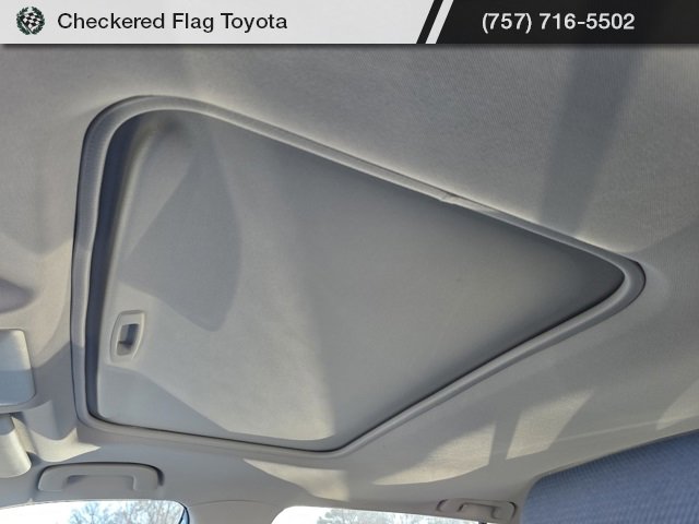 Used 2022 Toyota RAV4 XLE image 10
