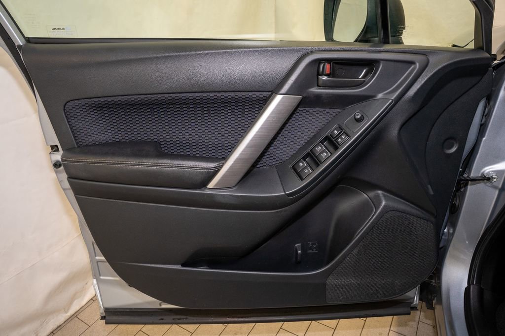 Used 2017 Subaru Forester 2.5i w/ Alloy Wheel Package image 10