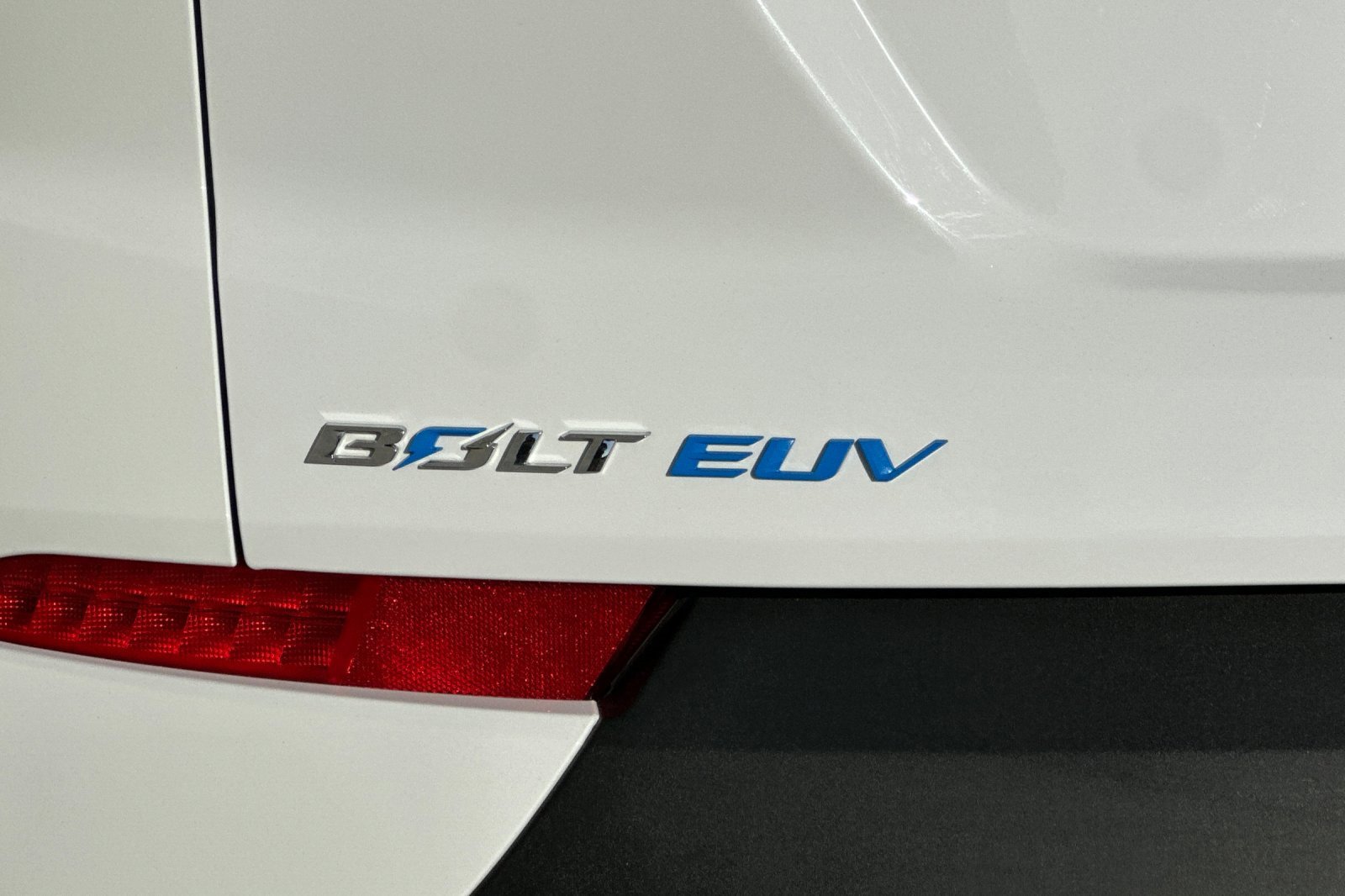 Used 2022 Chevrolet Bolt EUV LT image 36