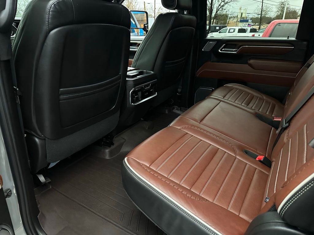 Used 2024 GMC Sierra 2500 Denali Ultimate image 15