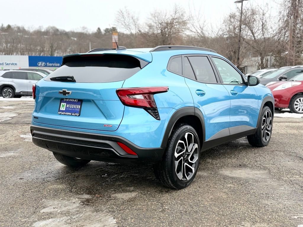 Used 2025 Chevrolet Trax RS w/ Sunroof Package image 6