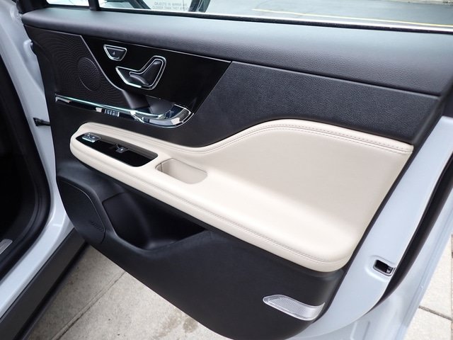 New 2026 Lincoln Corsair Premiere AWD/4WD image 13