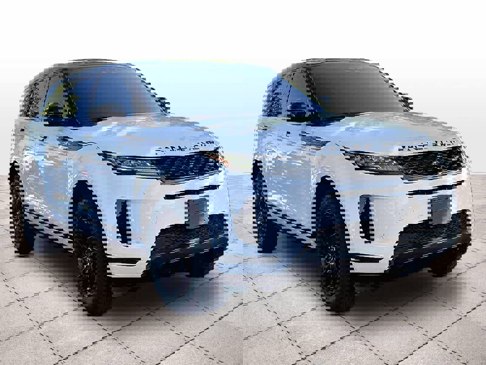 Used 2023 Land Rover Range Rover Evoque S image 2