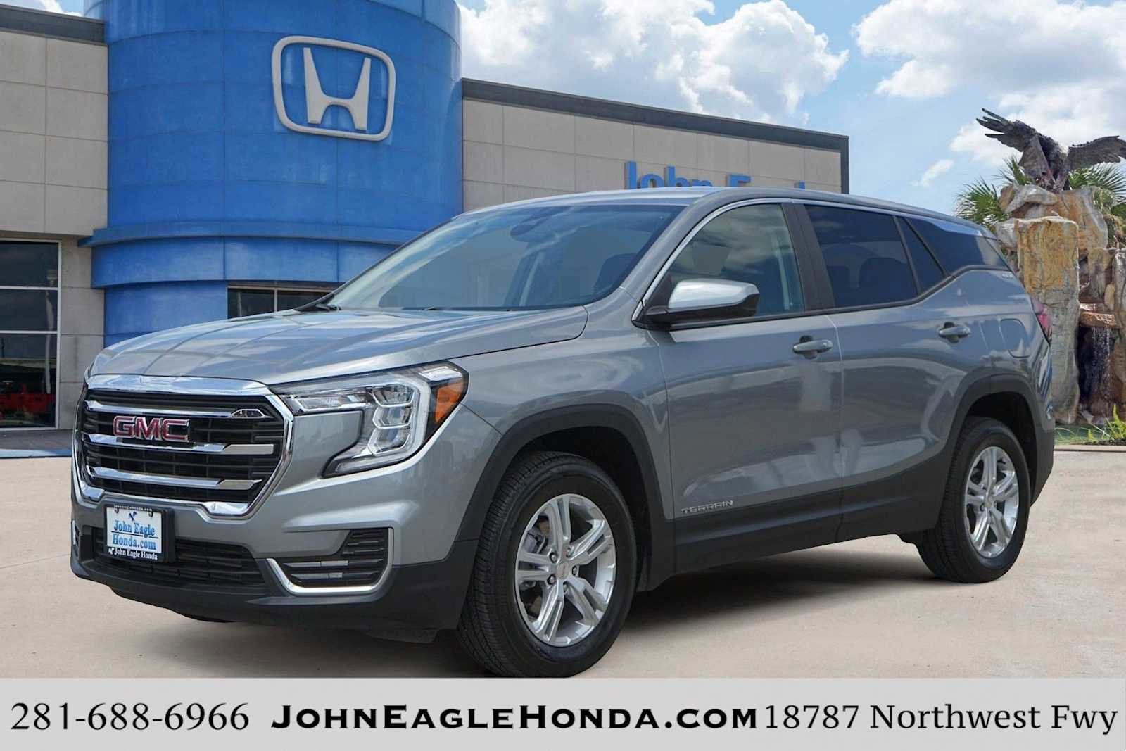 Used 2024 GMC Terrain SLE