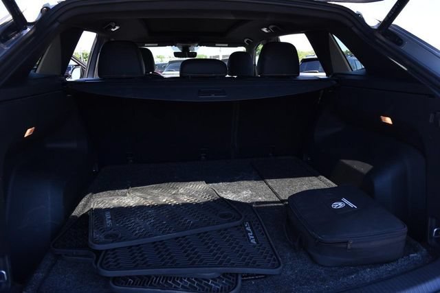 Certified 2023 Volkswagen Atlas Cross Sport SEL R-Line AWD/4WD image 25