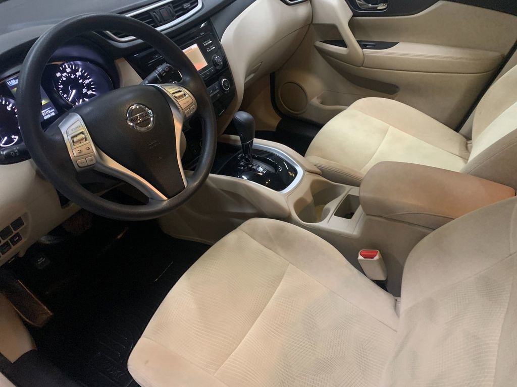 Used 2016 Nissan Rogue S w/ Appearance Package image 11