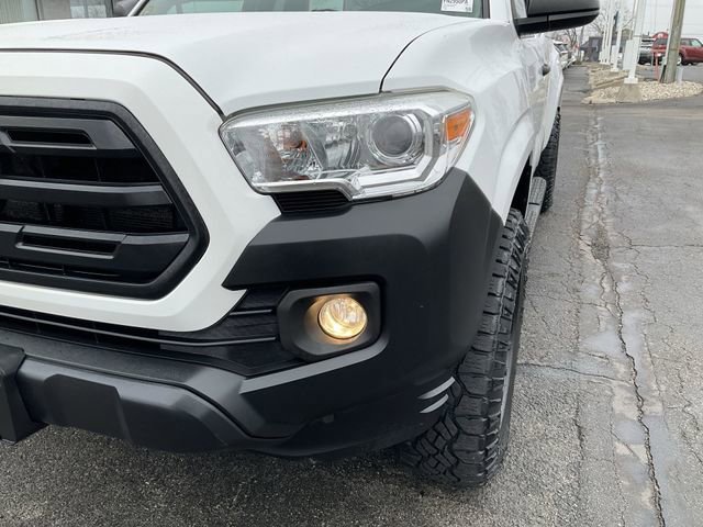 Used 2019 Toyota Tacoma SR image 34