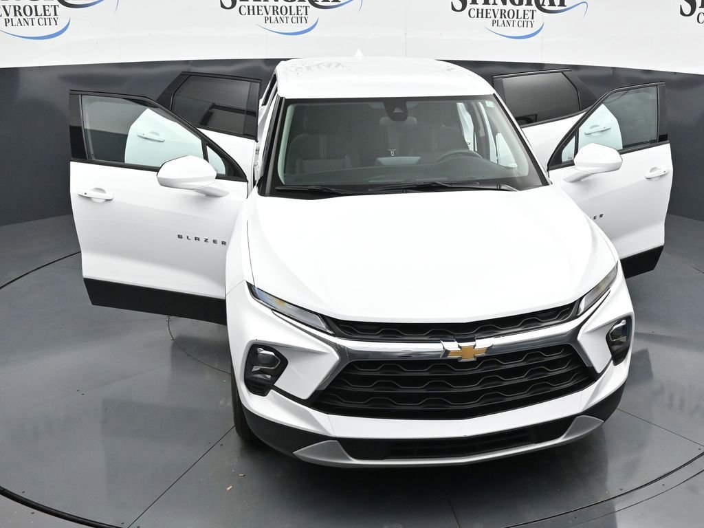 Used 2025 Chevrolet Blazer LT FWD image 34