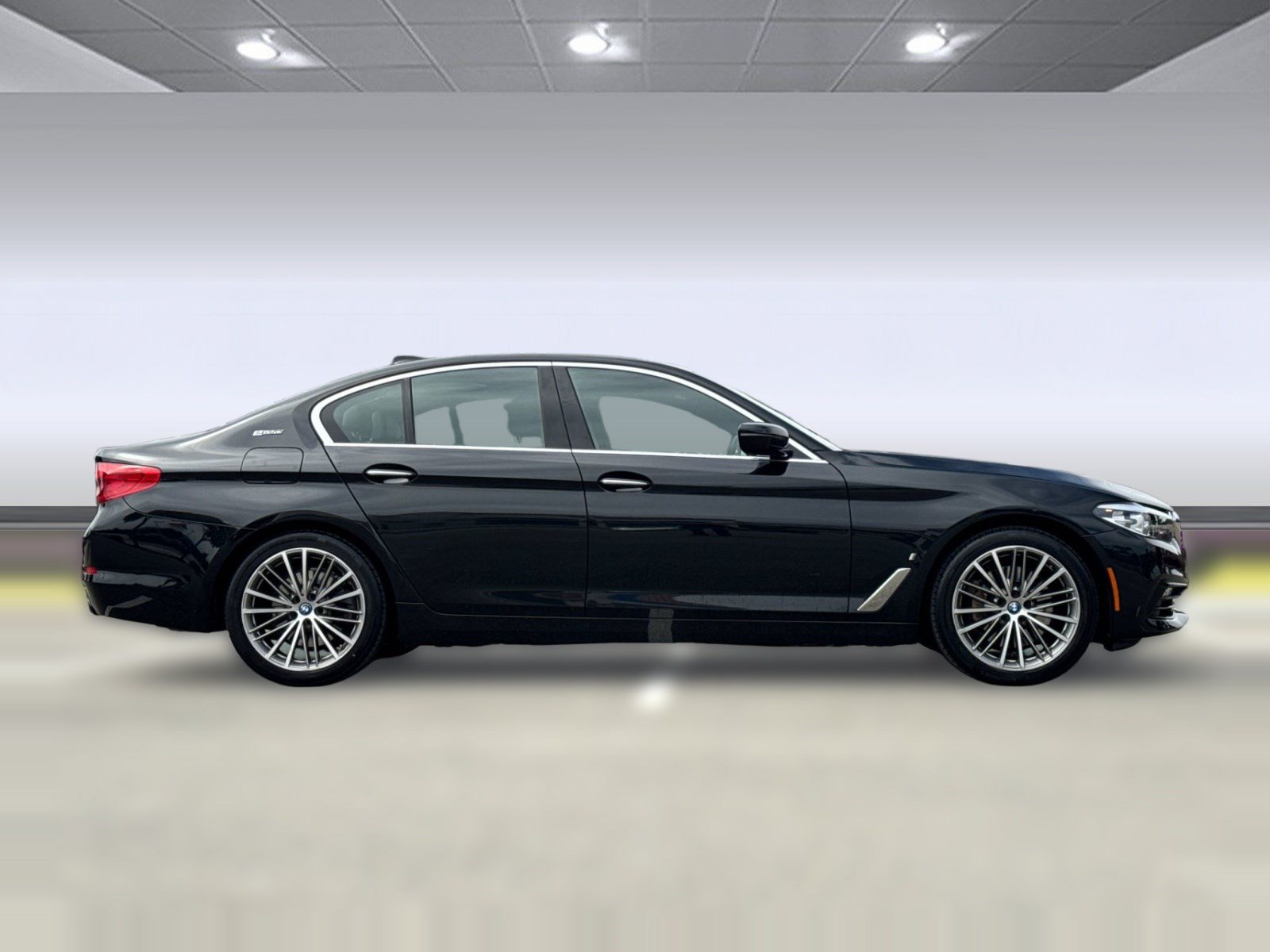 Used 2018 BMW 530e xDrive AWD/4WD image 7
