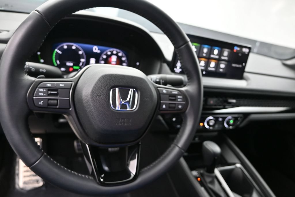 Certified 2025 Honda Accord Sport image 19