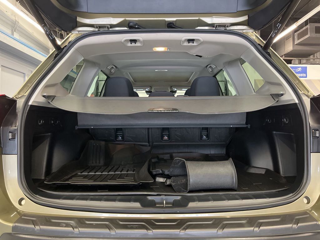 Certified 2022 Subaru Forester Premium image 39