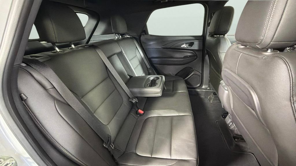 Used 2025 Chevrolet TrailBlazer ACTIV w/ Convenience Package FWD image 29