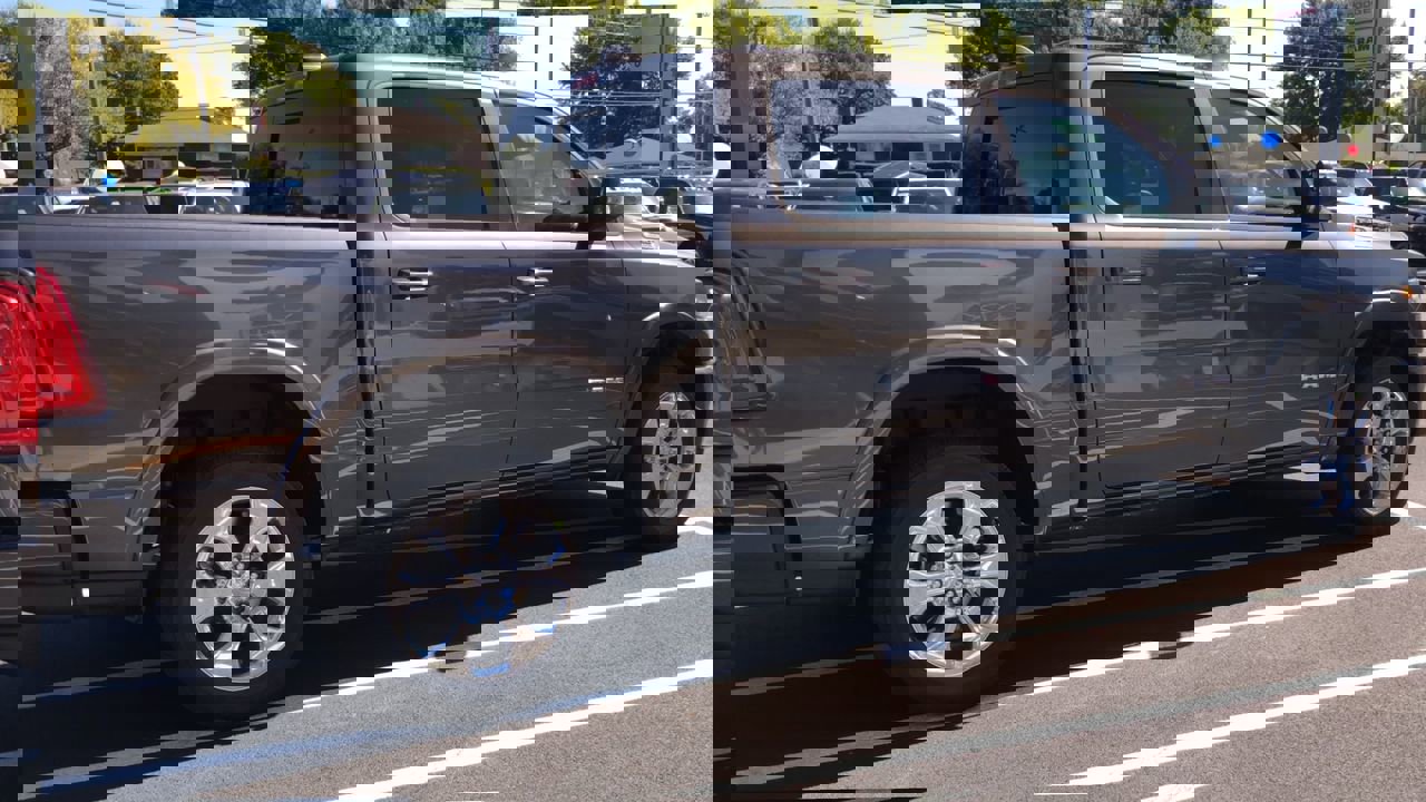 New 2026 RAM 1500 4x4 Crew Cab image 8